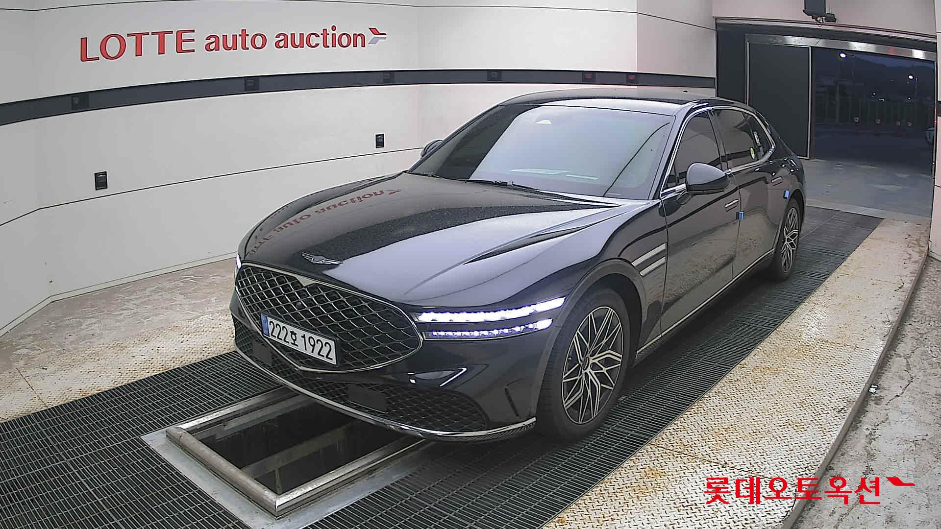 2023 - genesis g90