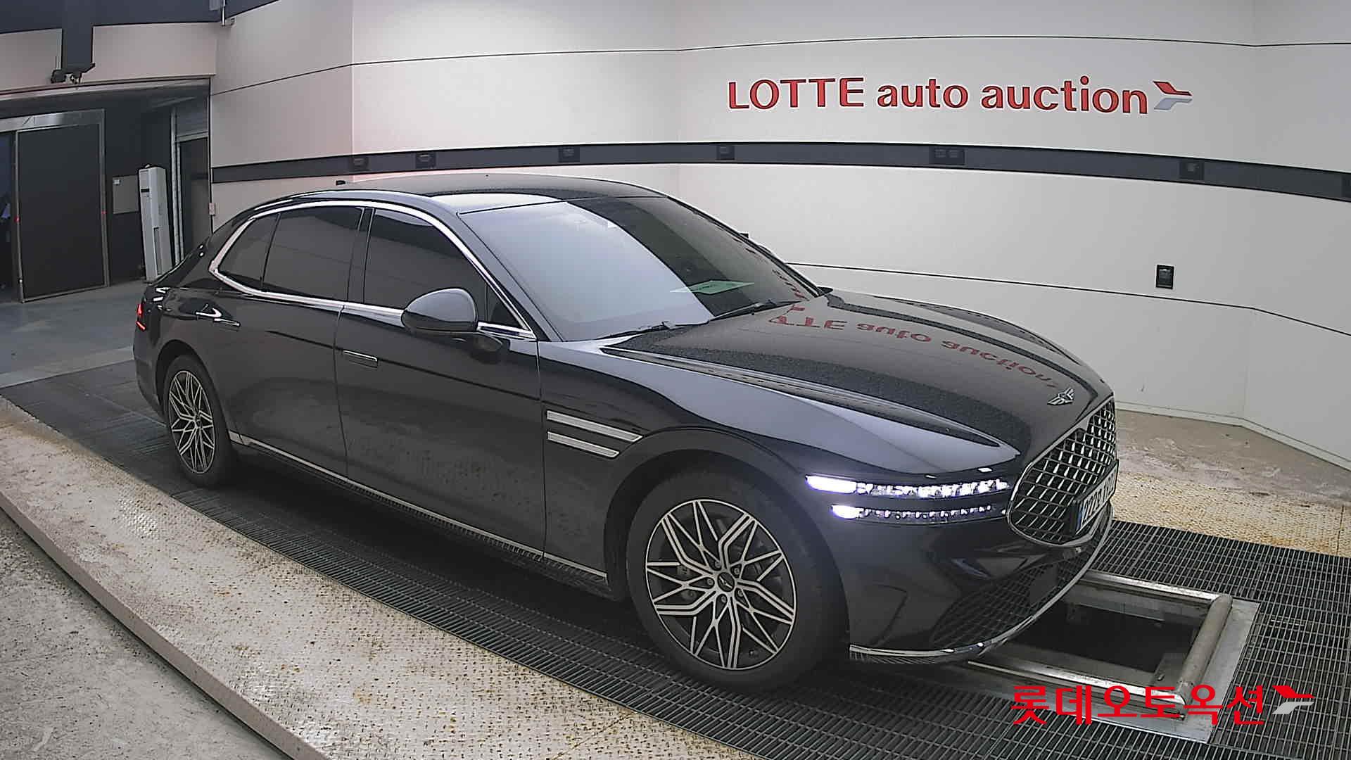 2023 - genesis g90