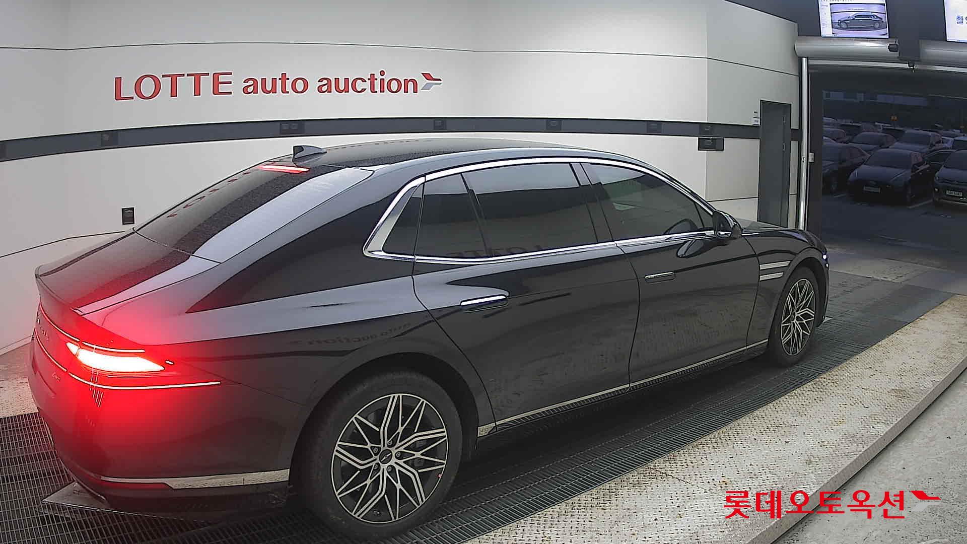 2023 - genesis g90