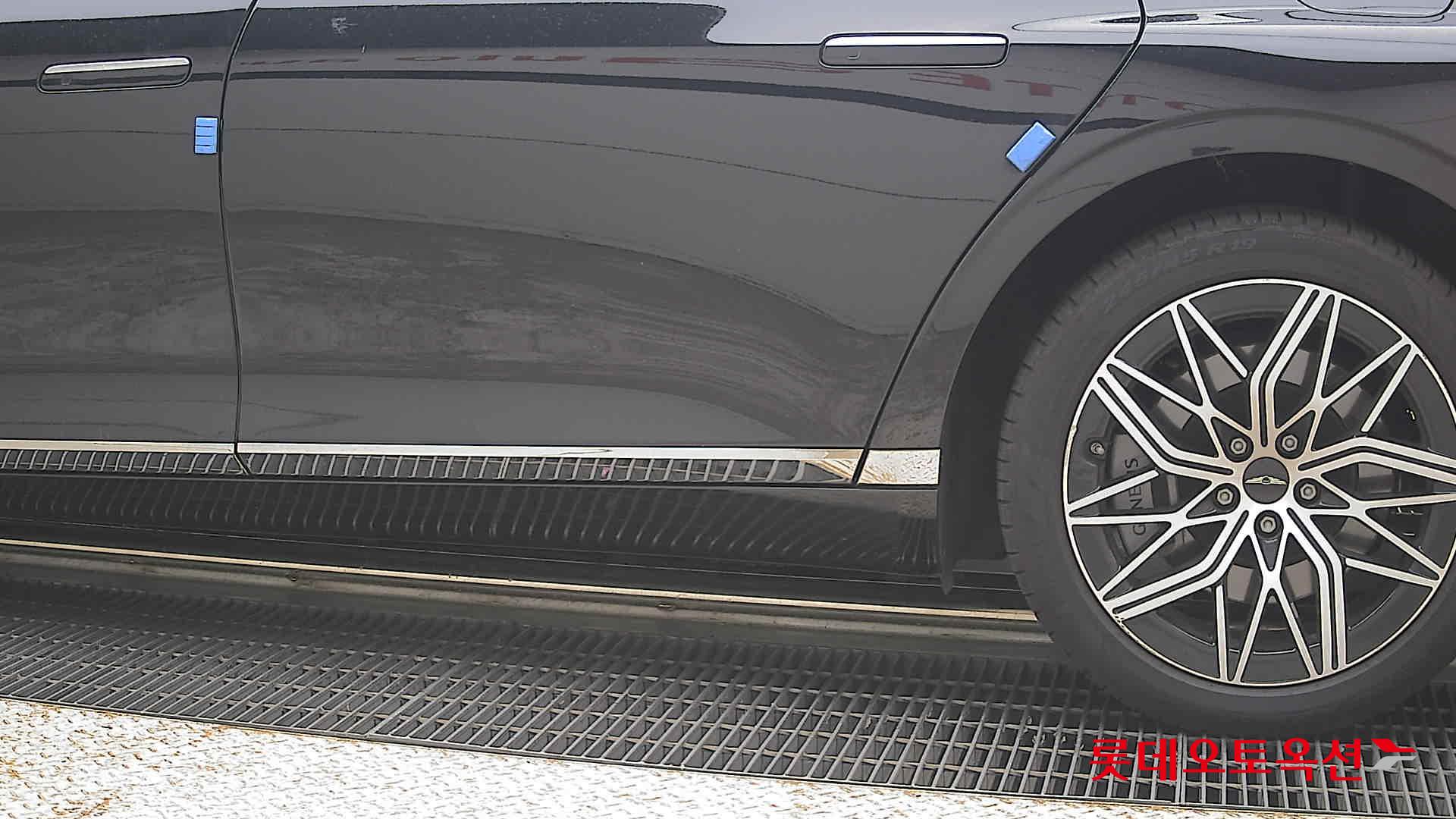 2023 - genesis g90