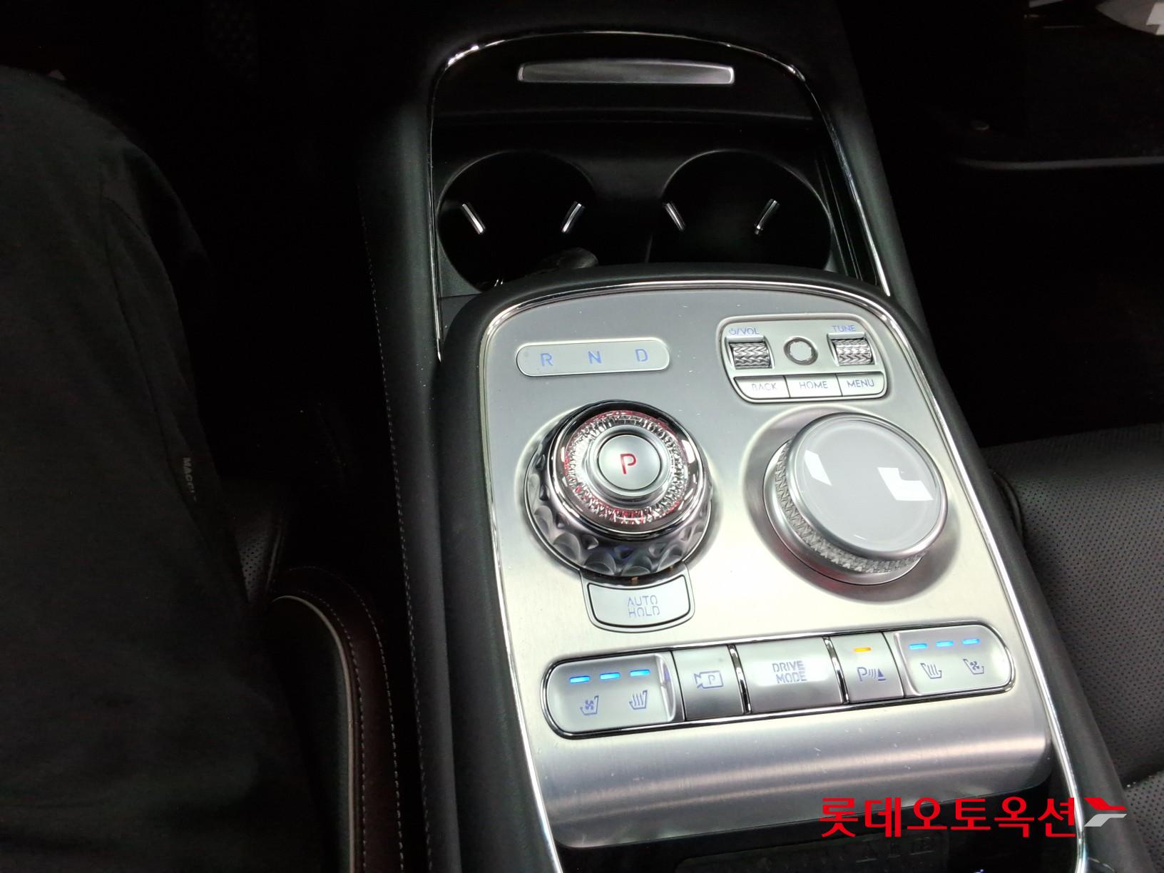 2023 - genesis g90