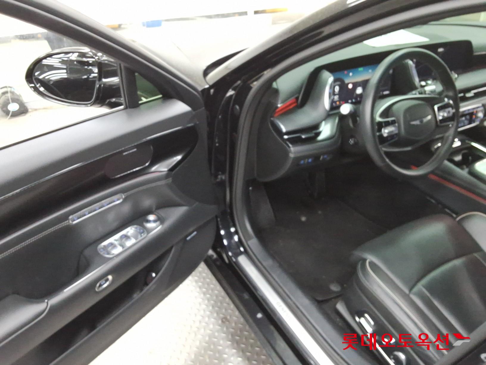 2023 - genesis g90