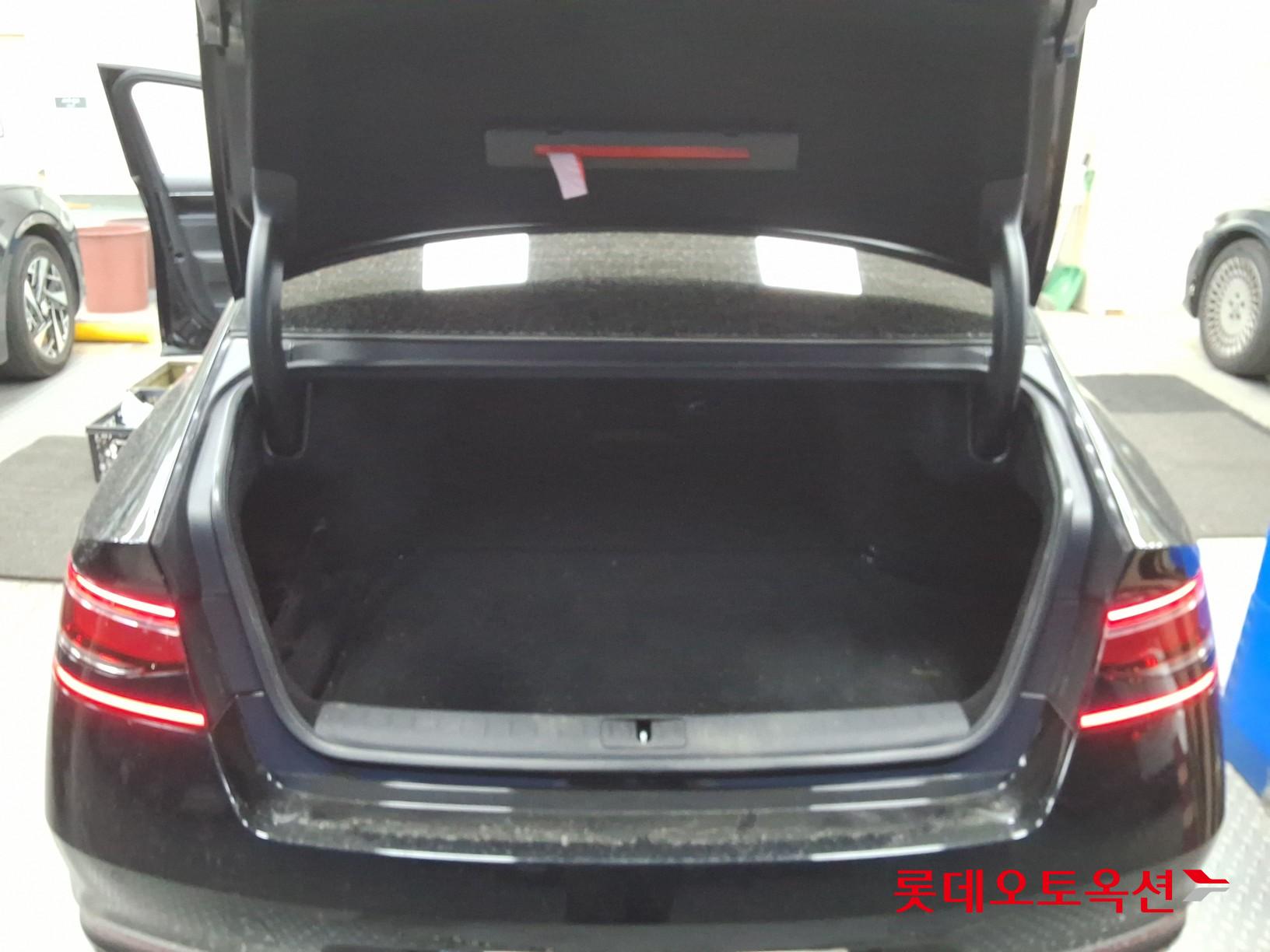 2023 - genesis g90