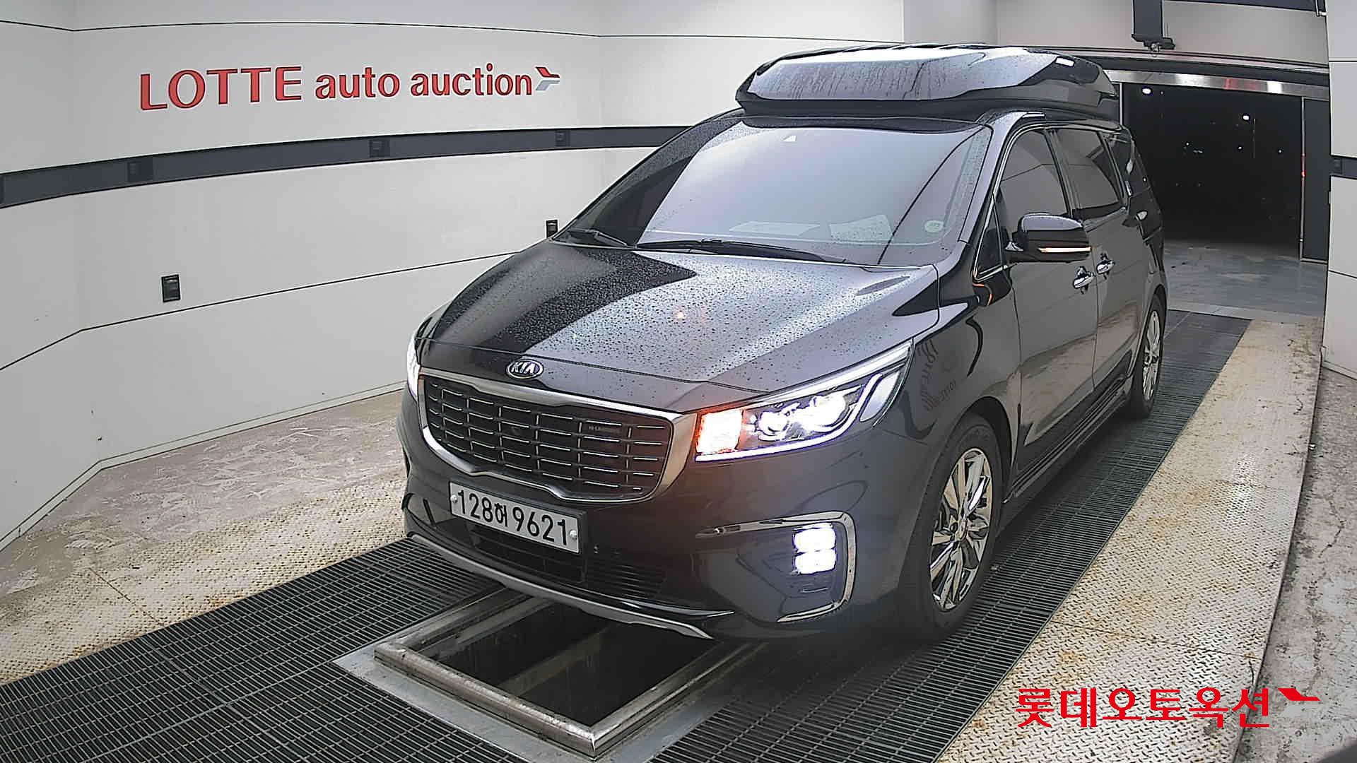 2020 - kia carnival