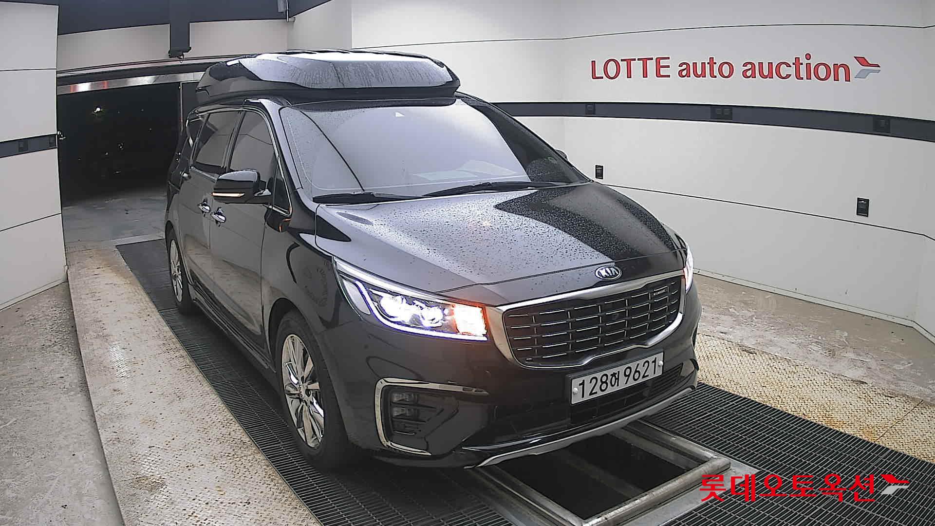 2020 - kia carnival