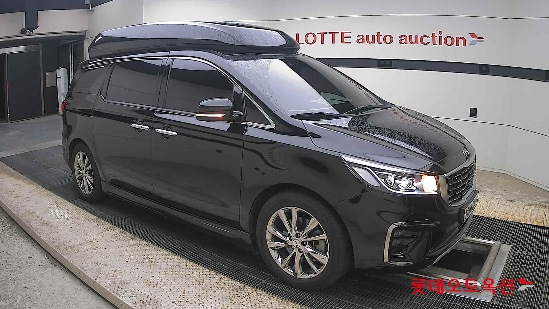 2020 - kia carnival
