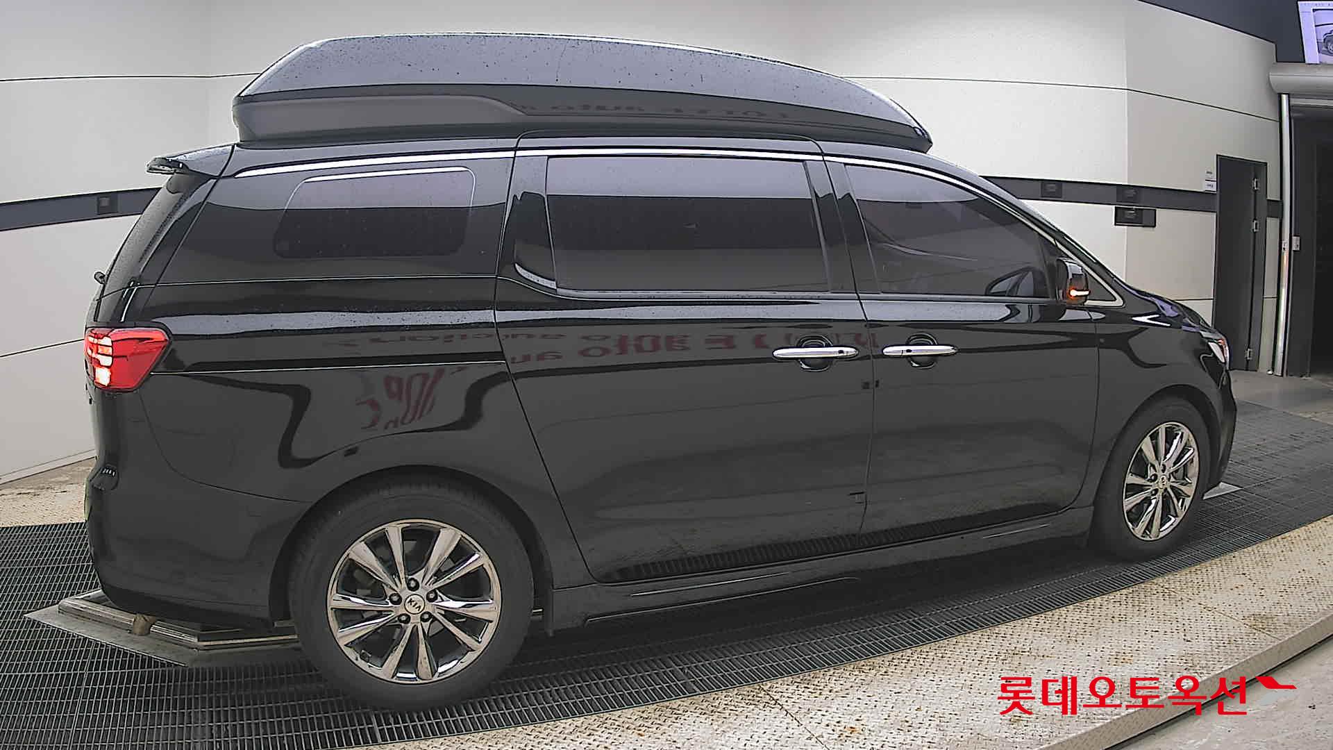 2020 - kia carnival