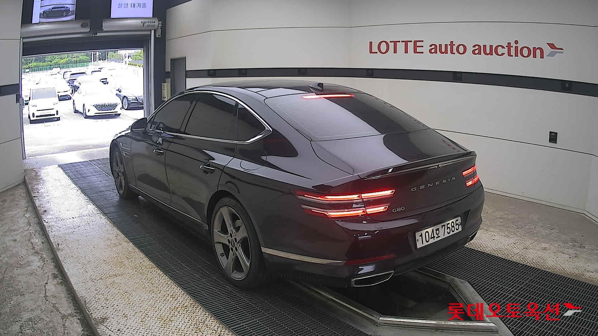 2021 - genesis g80