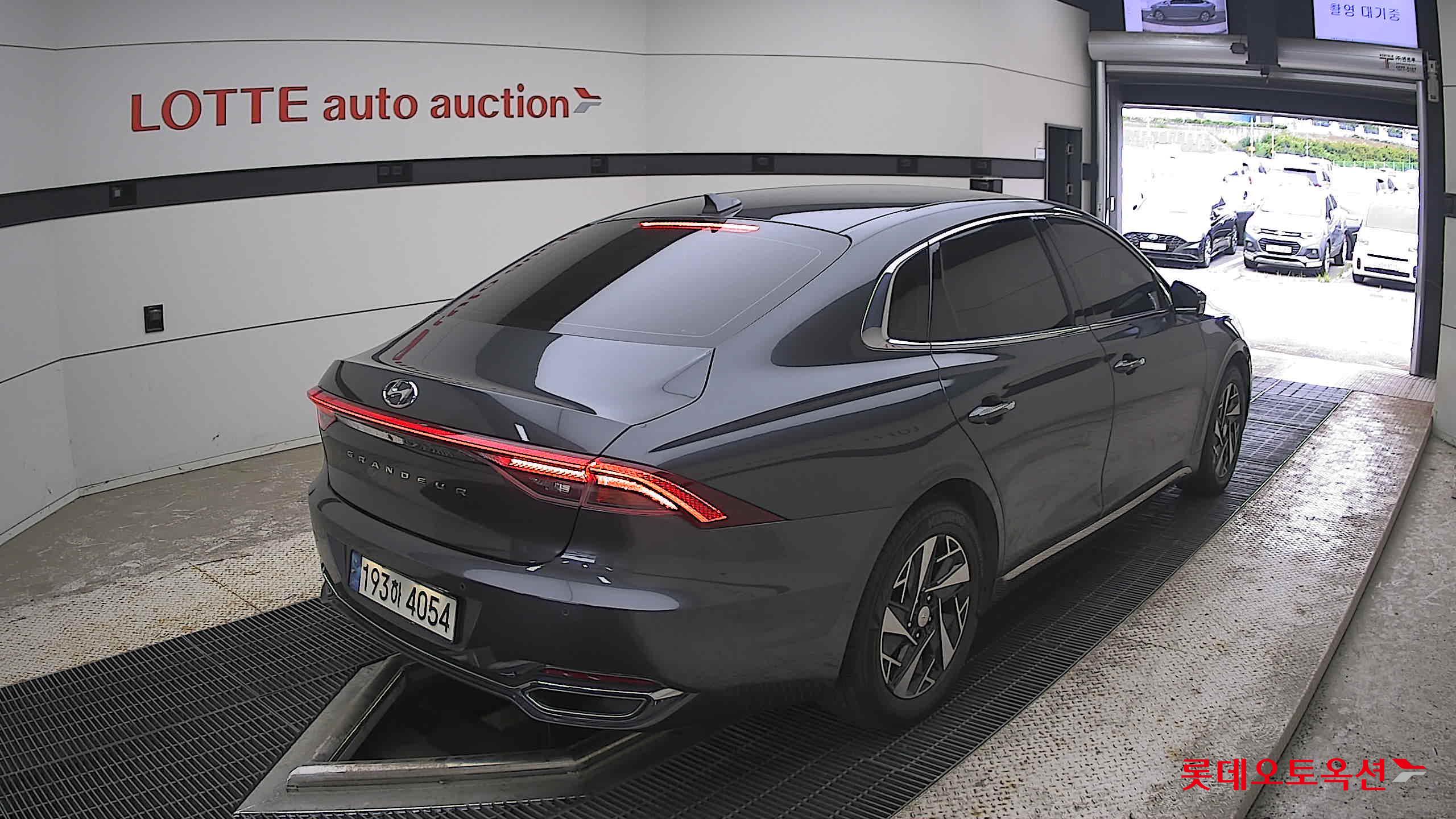 2022 - hyundai grandeur