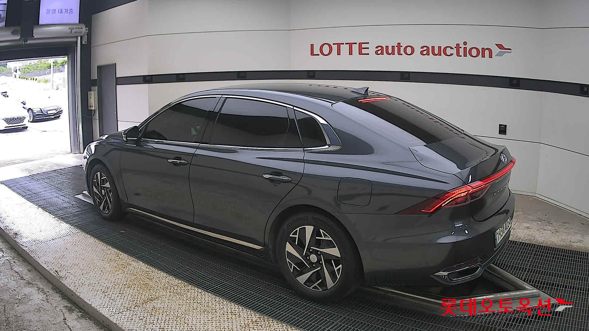 2022 - hyundai grandeur
