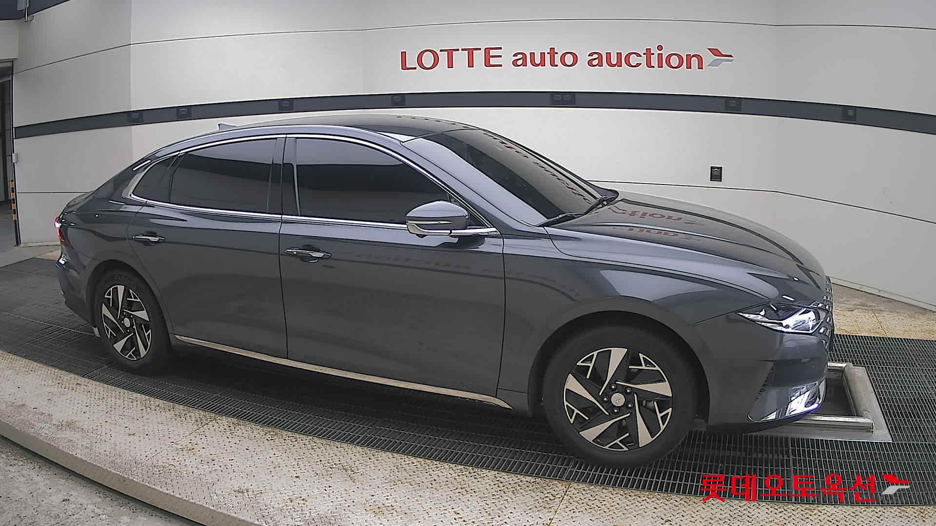 2022 - hyundai grandeur