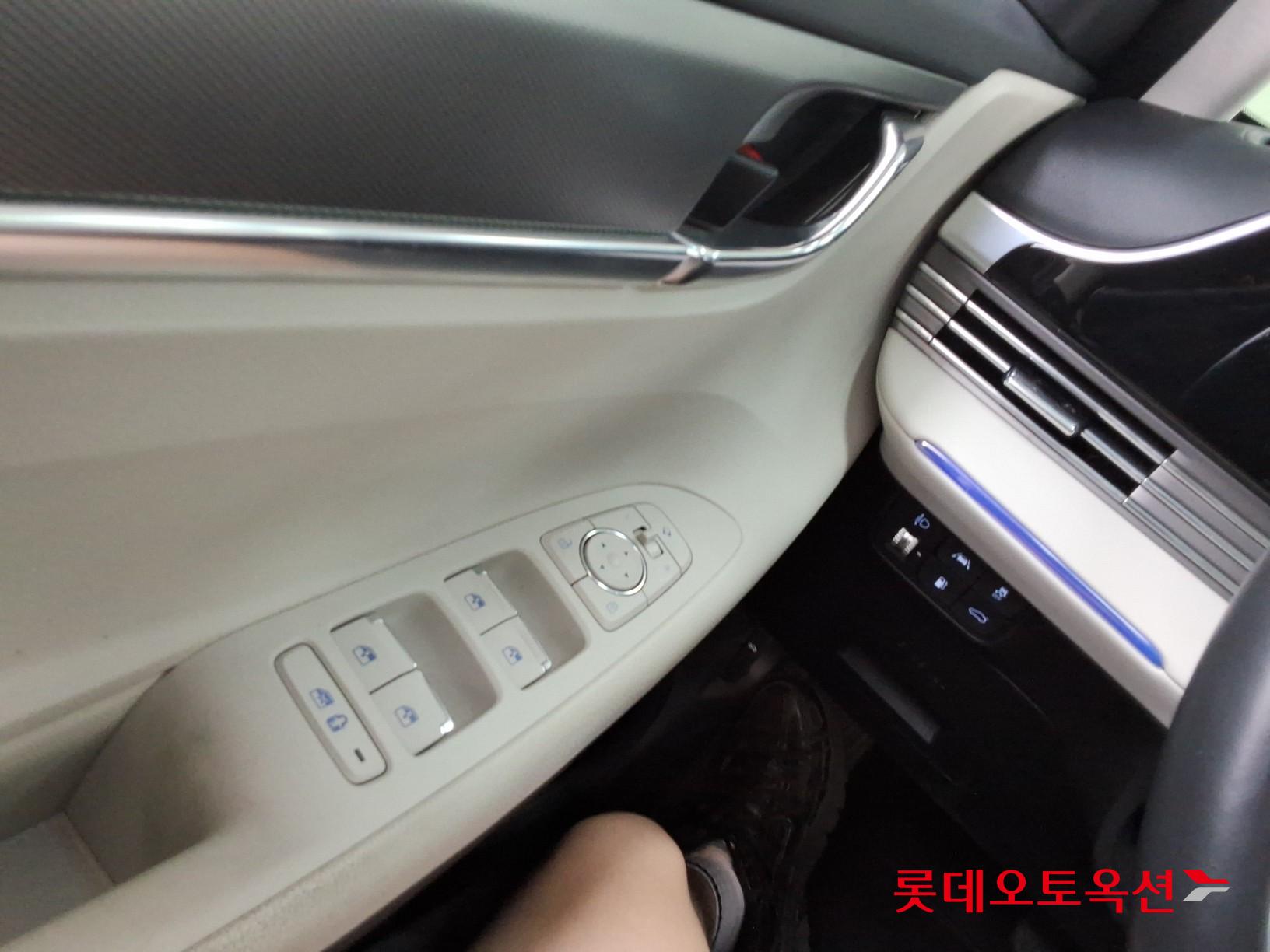 2022 - hyundai grandeur