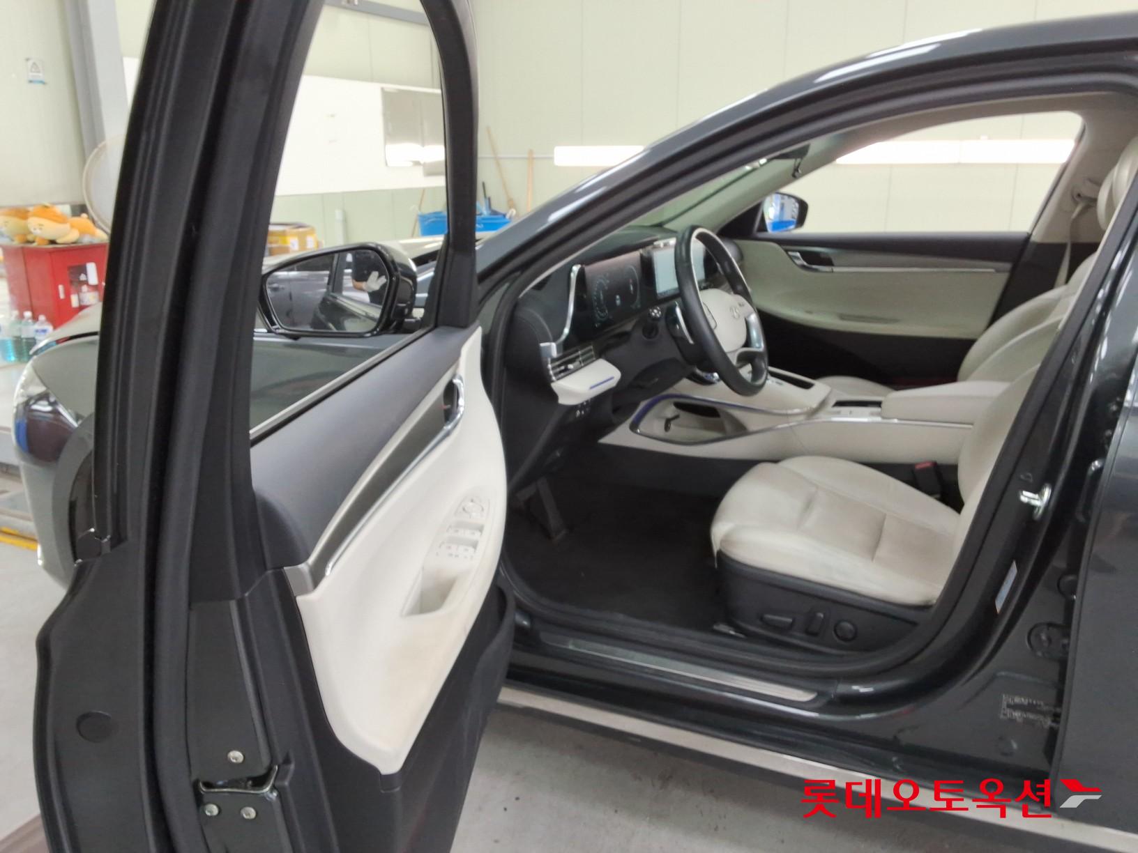2022 - hyundai grandeur