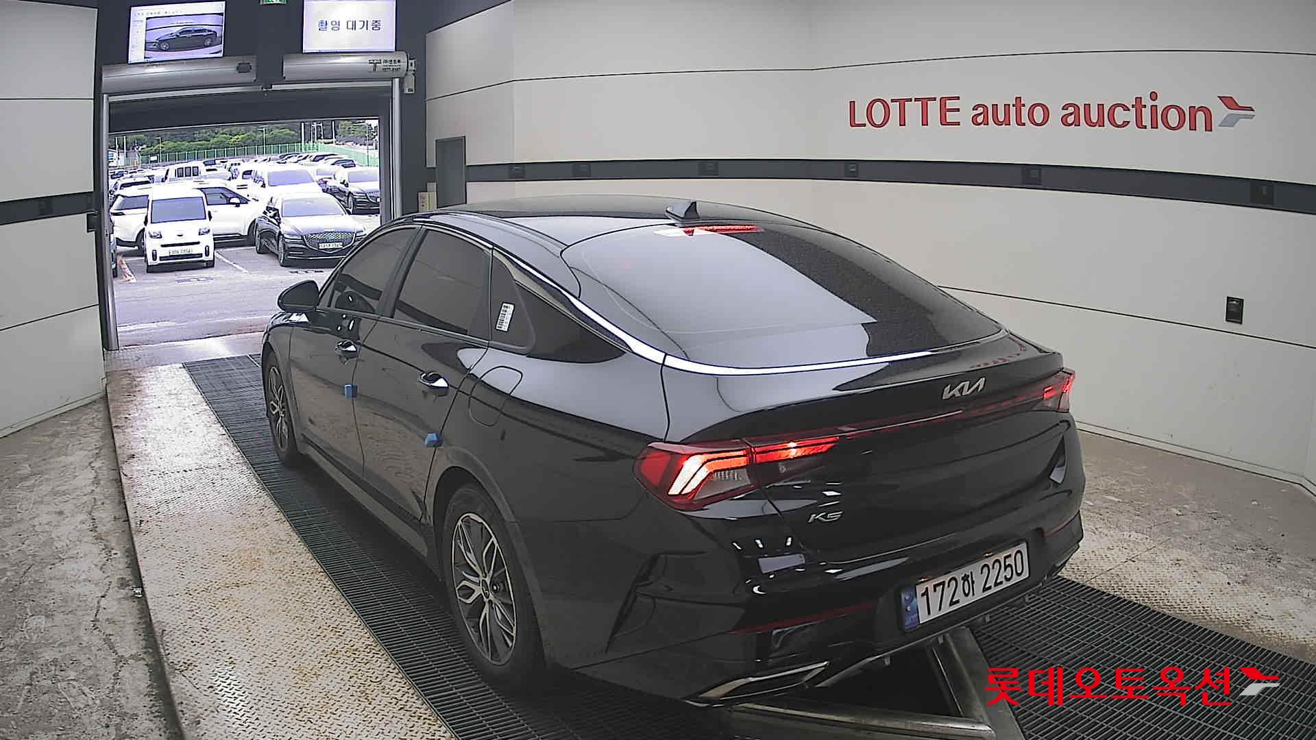 2022 - kia k5