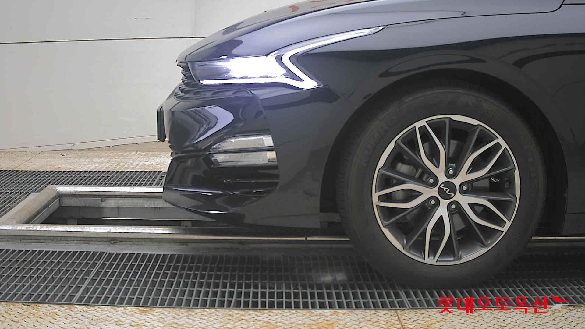 2022 - kia k5
