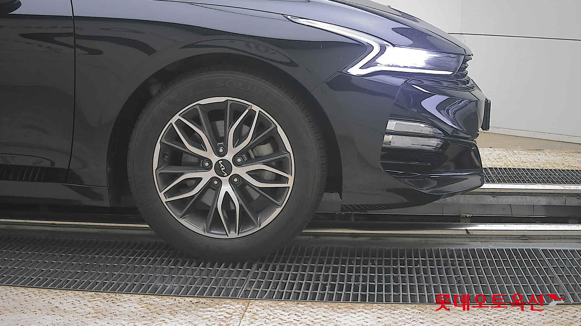 2022 - kia k5