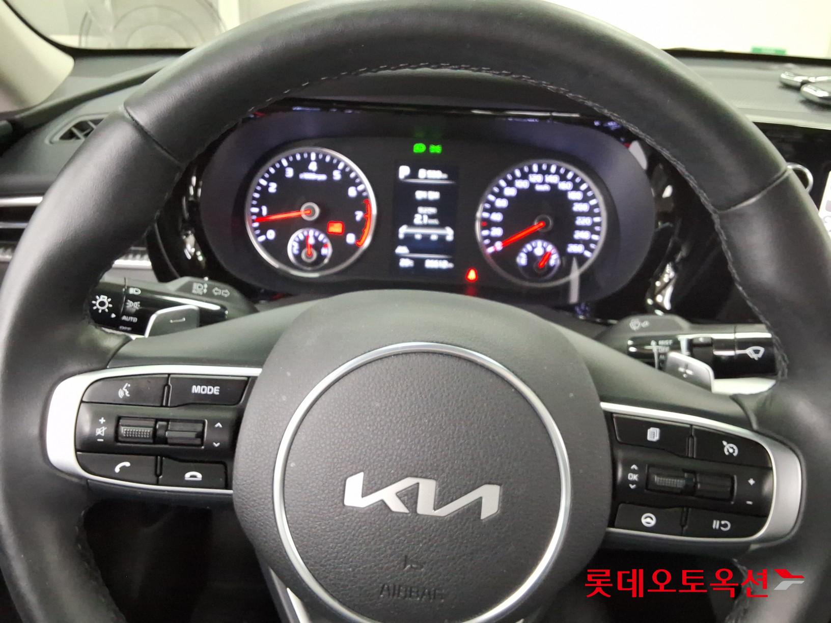 2022 - kia k5
