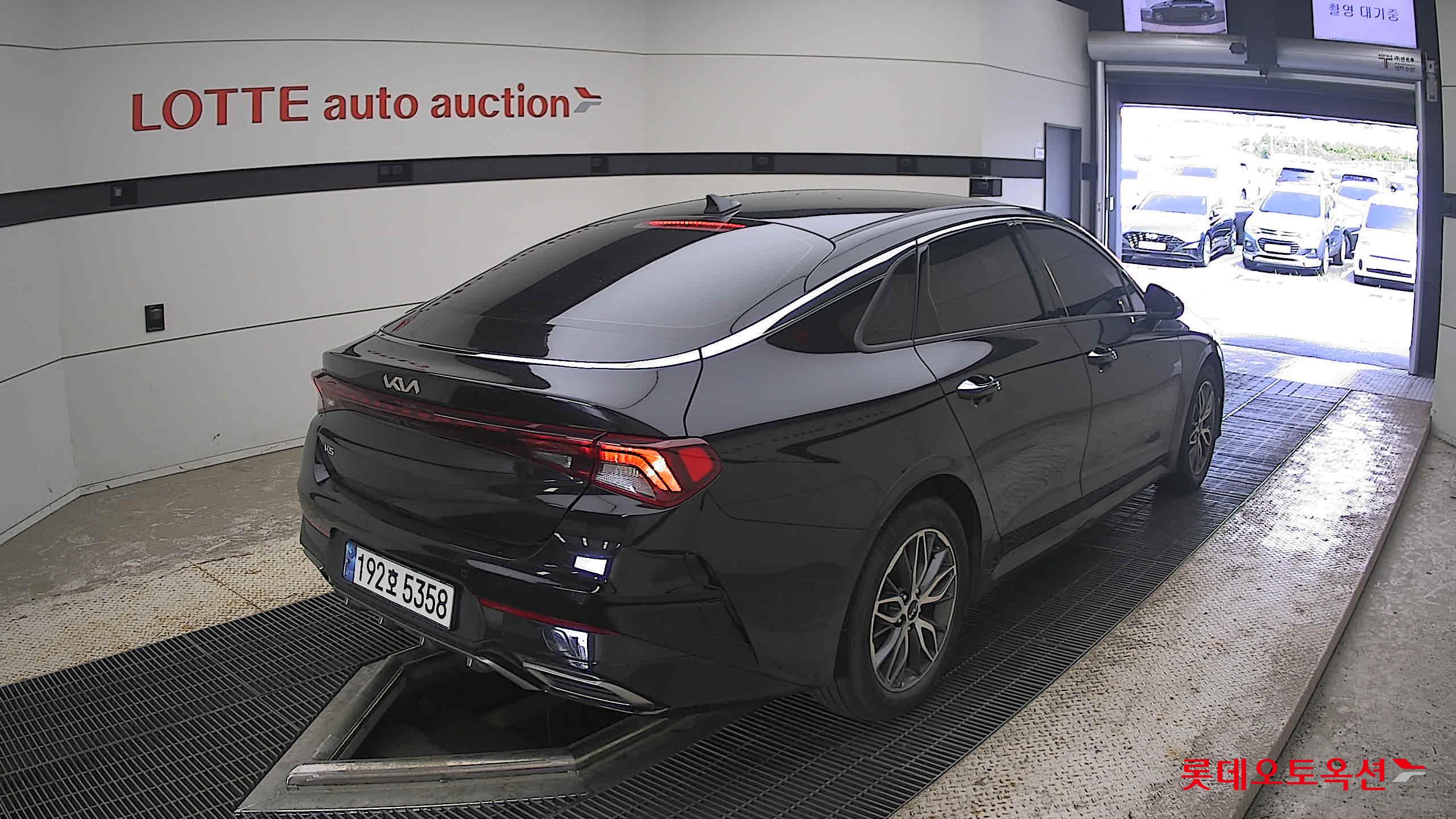 2023 - kia k5