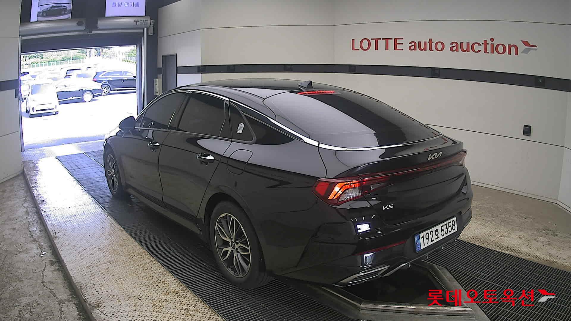 2023 - kia k5