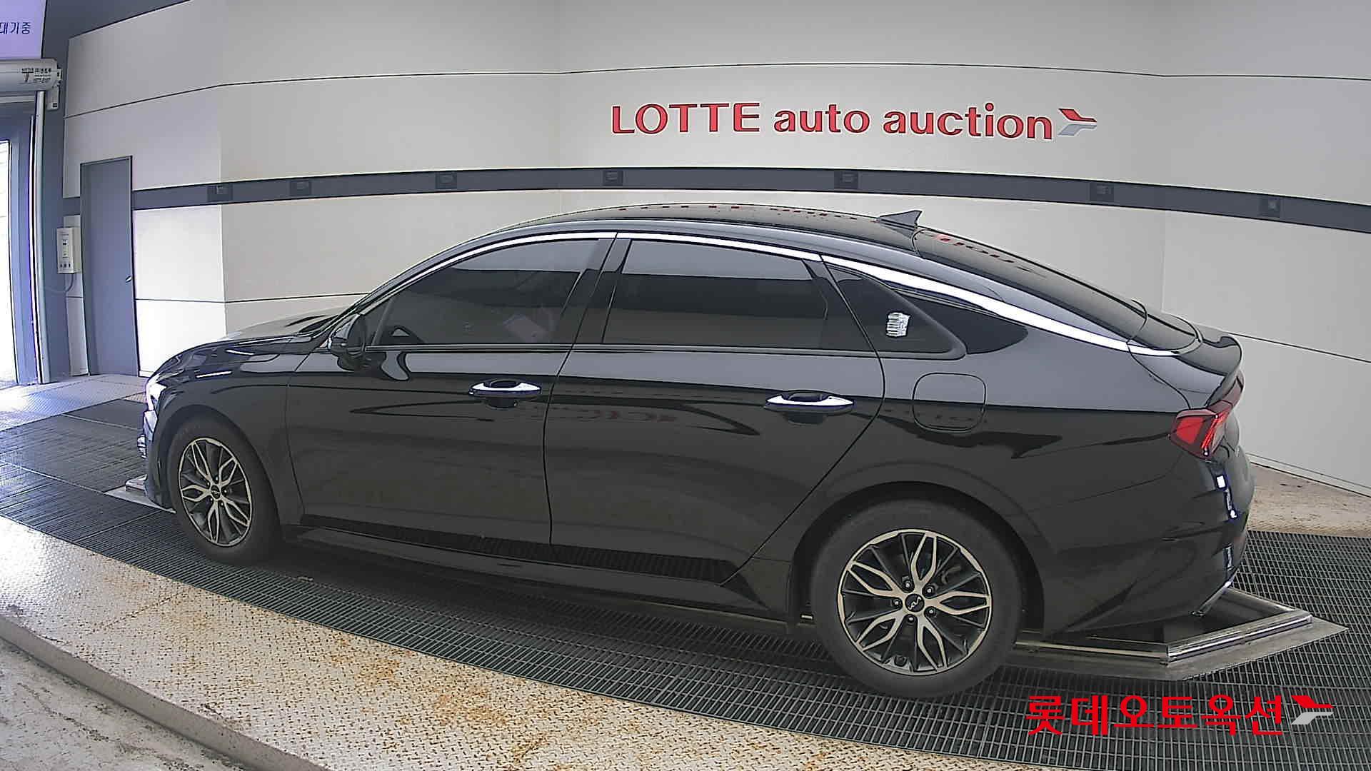 2023 - kia k5