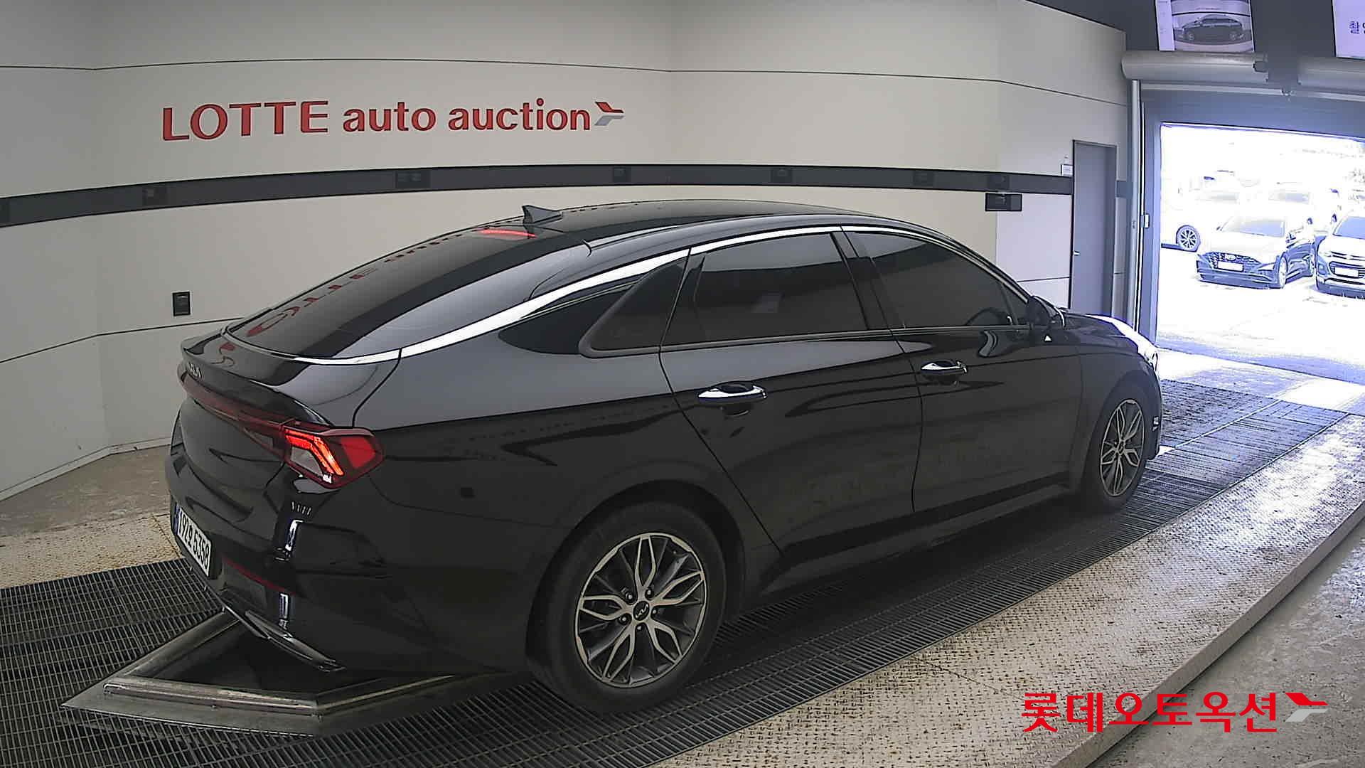 2023 - kia k5