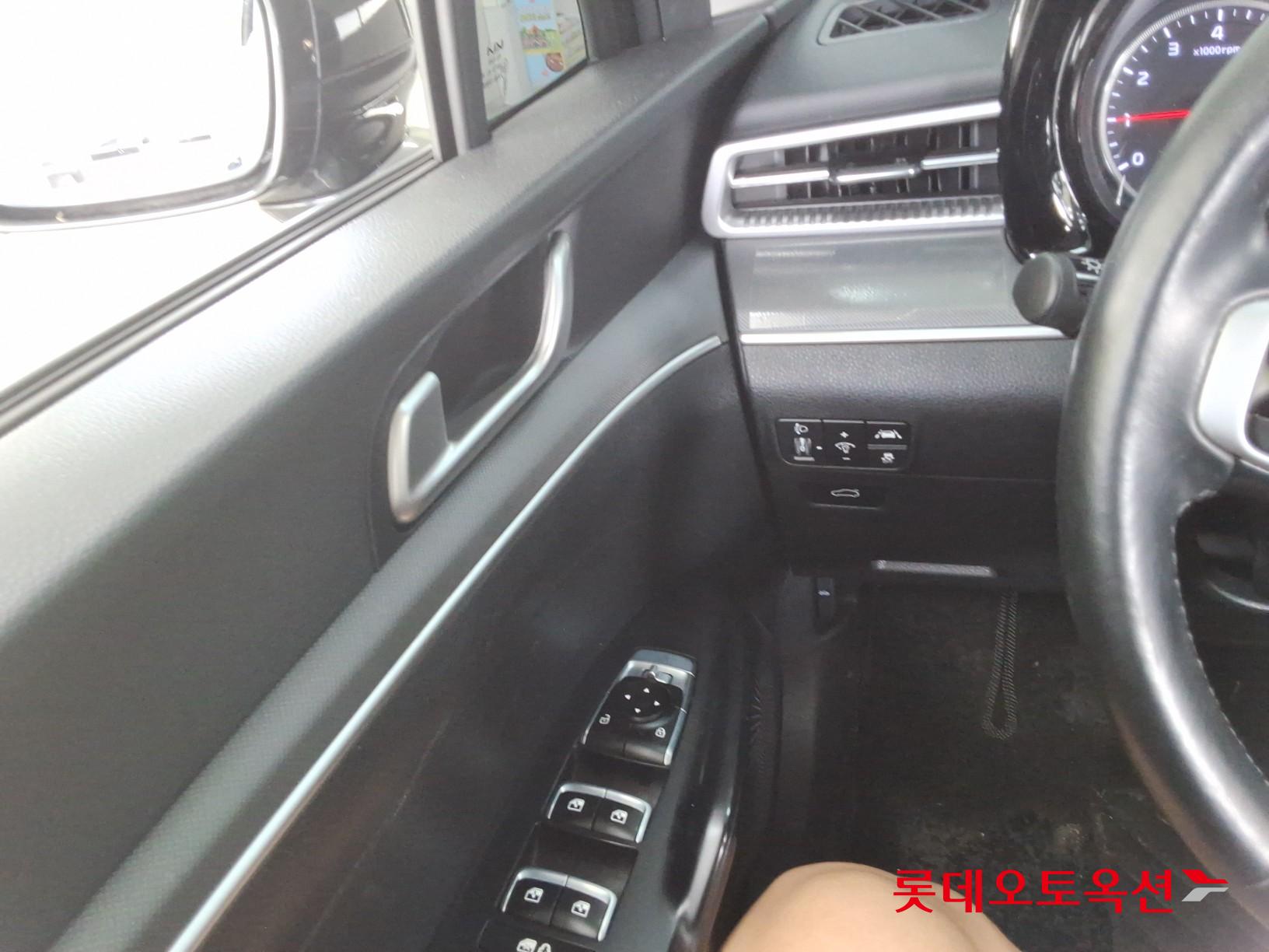 2023 - kia k5