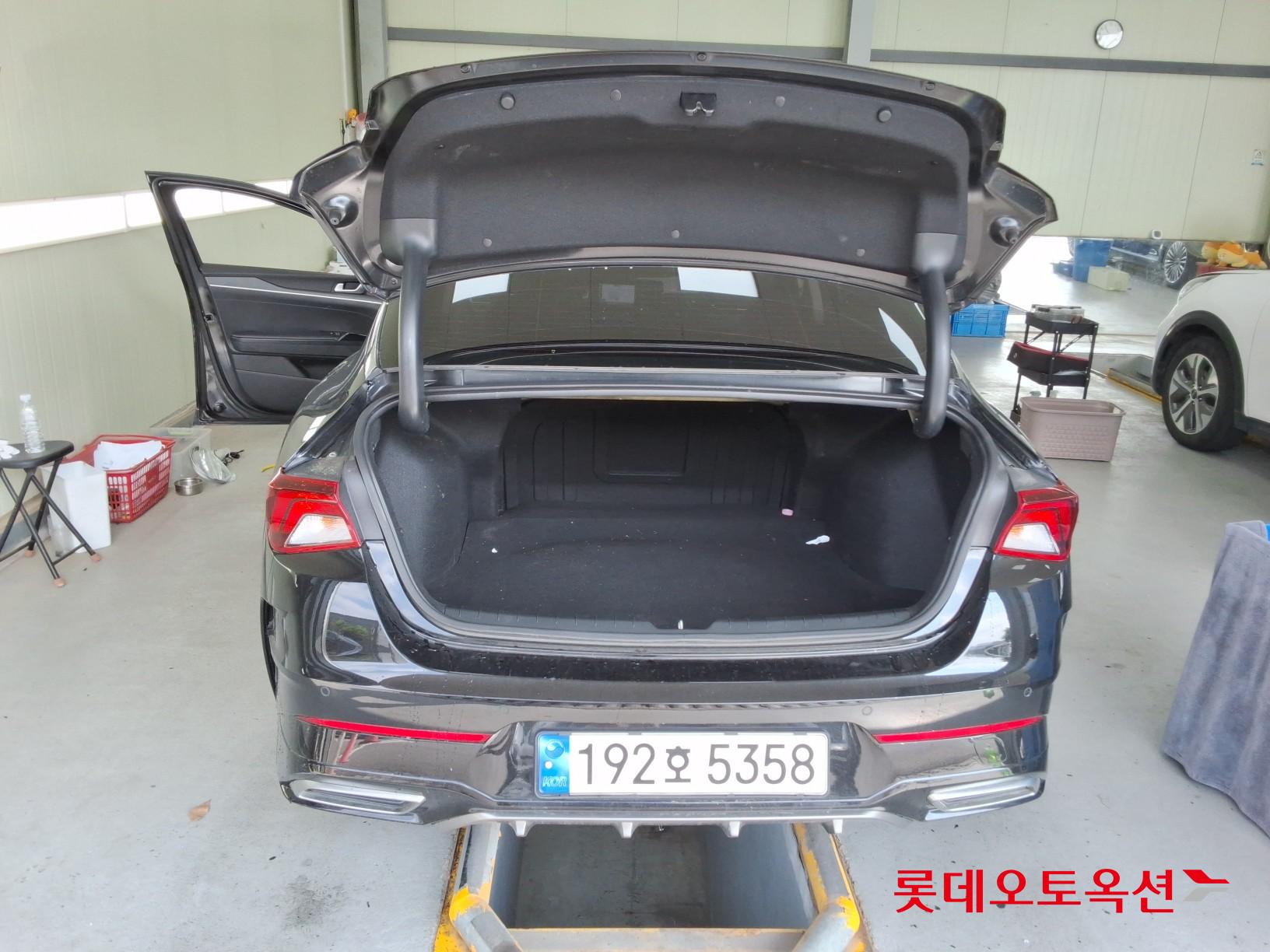 2023 - kia k5
