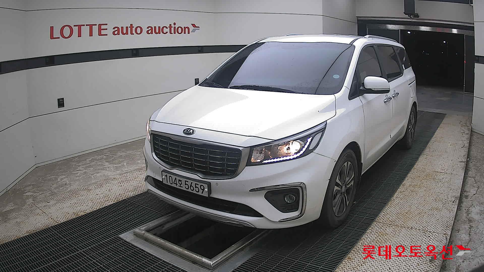 2020 - kia carnival