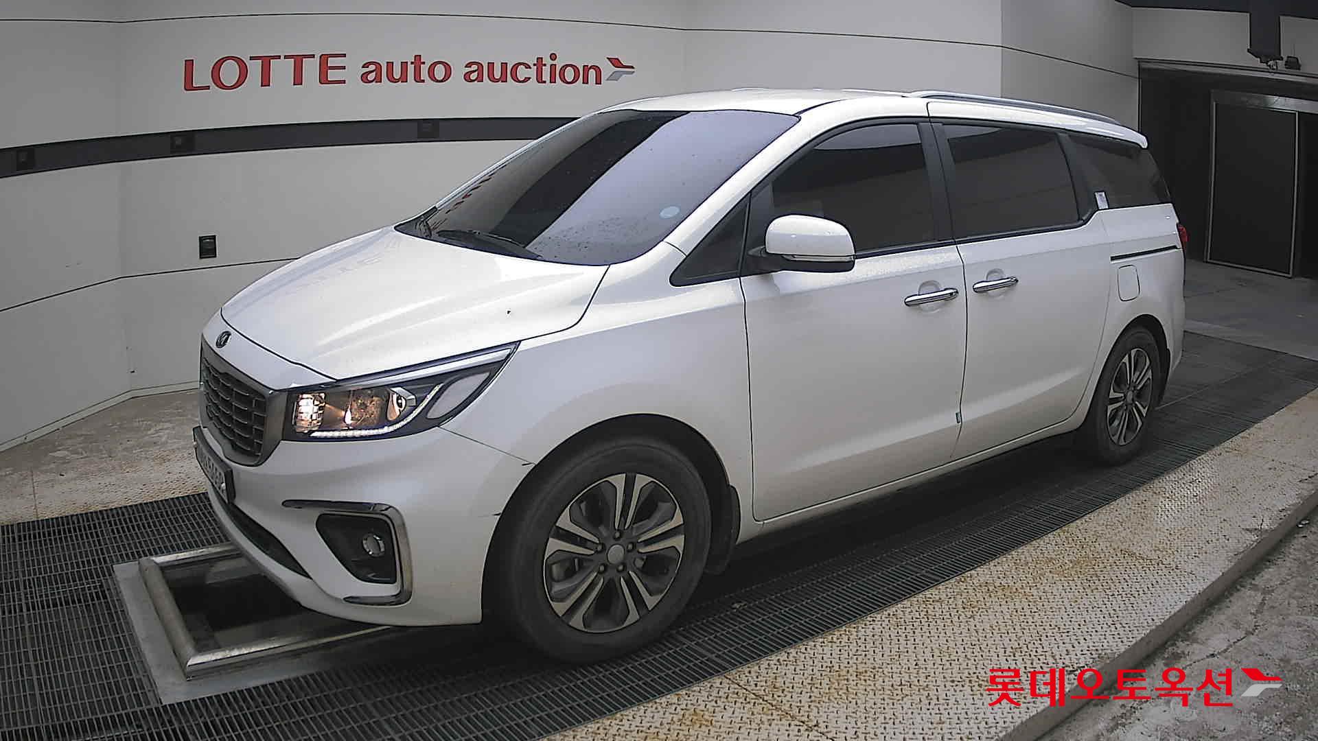 2020 - kia carnival