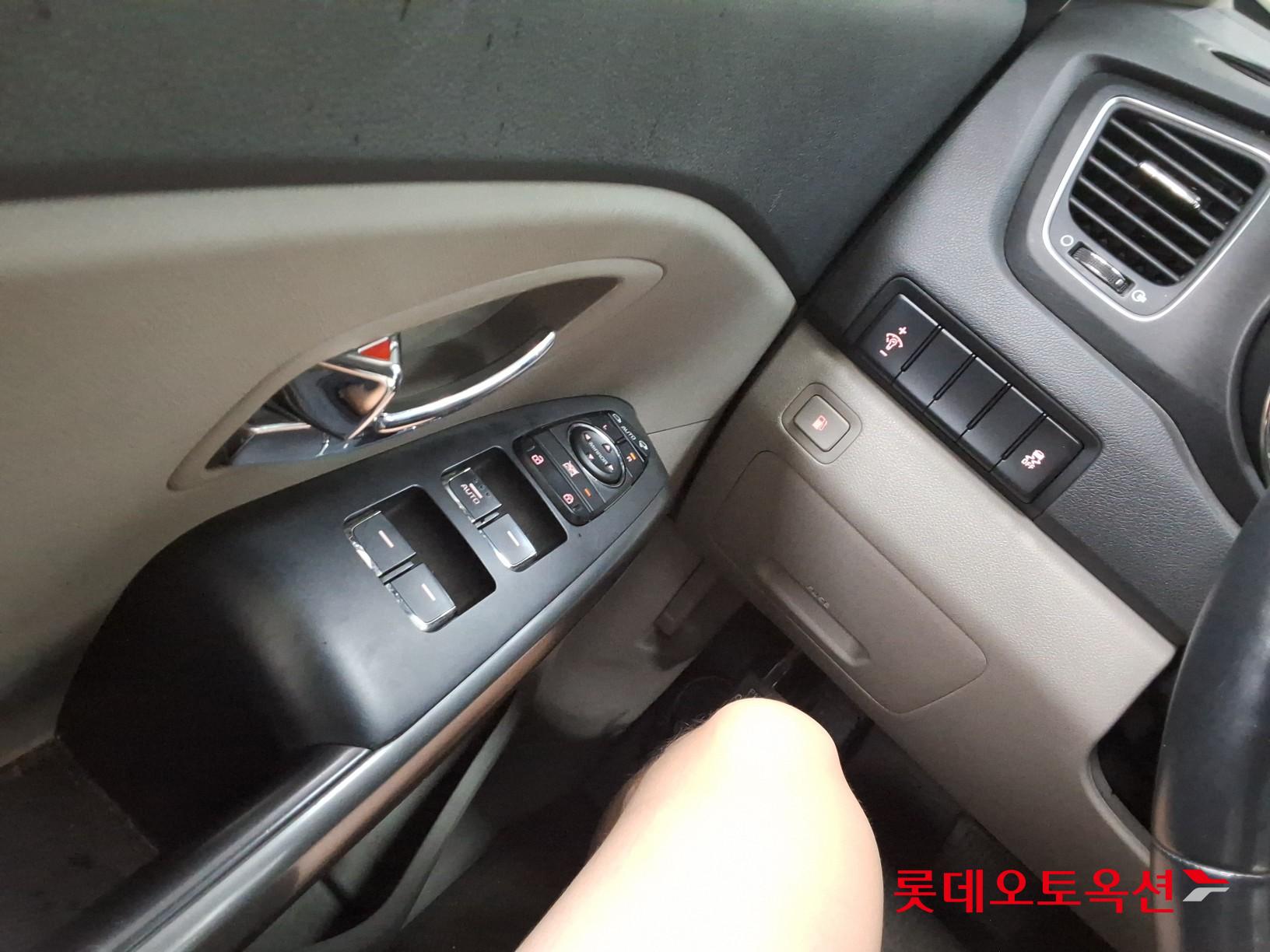 2020 - kia carnival
