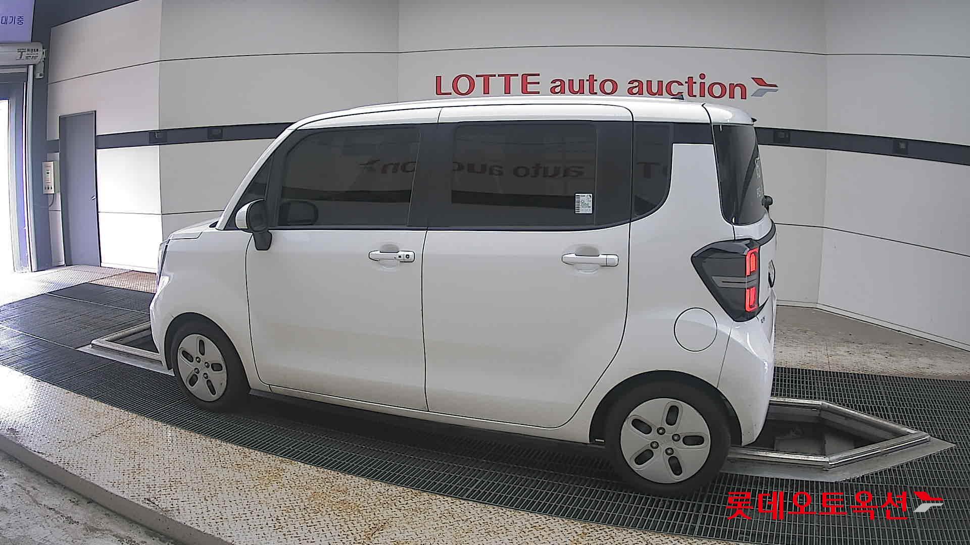 2023 - kia ray