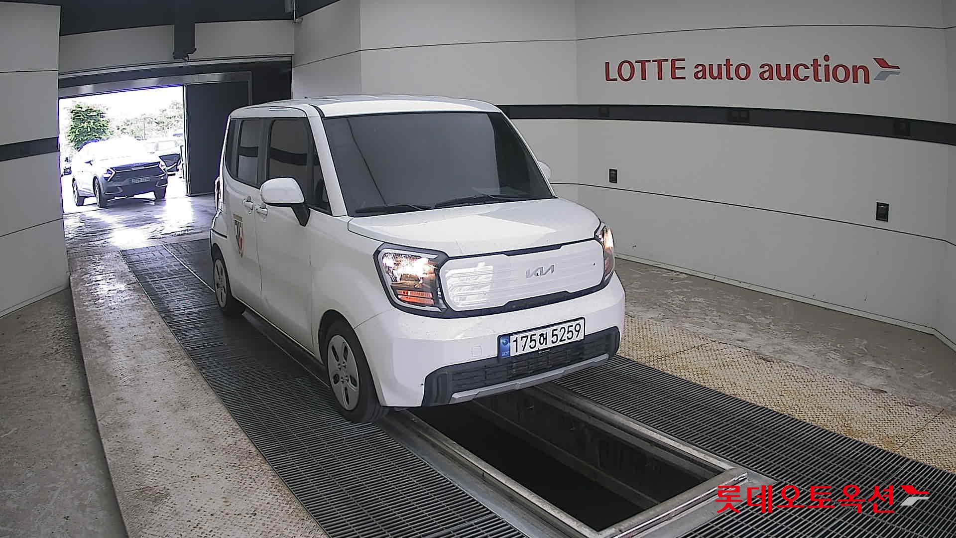 2023 - kia ray