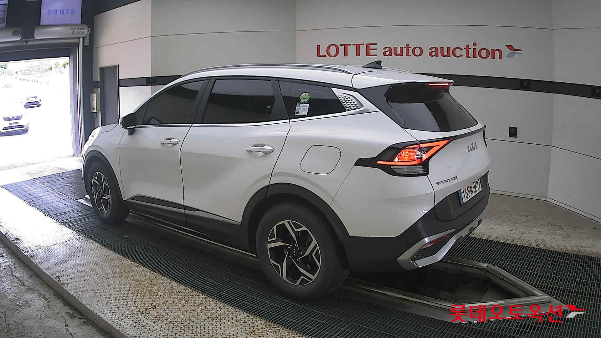 2022 - kia sportage