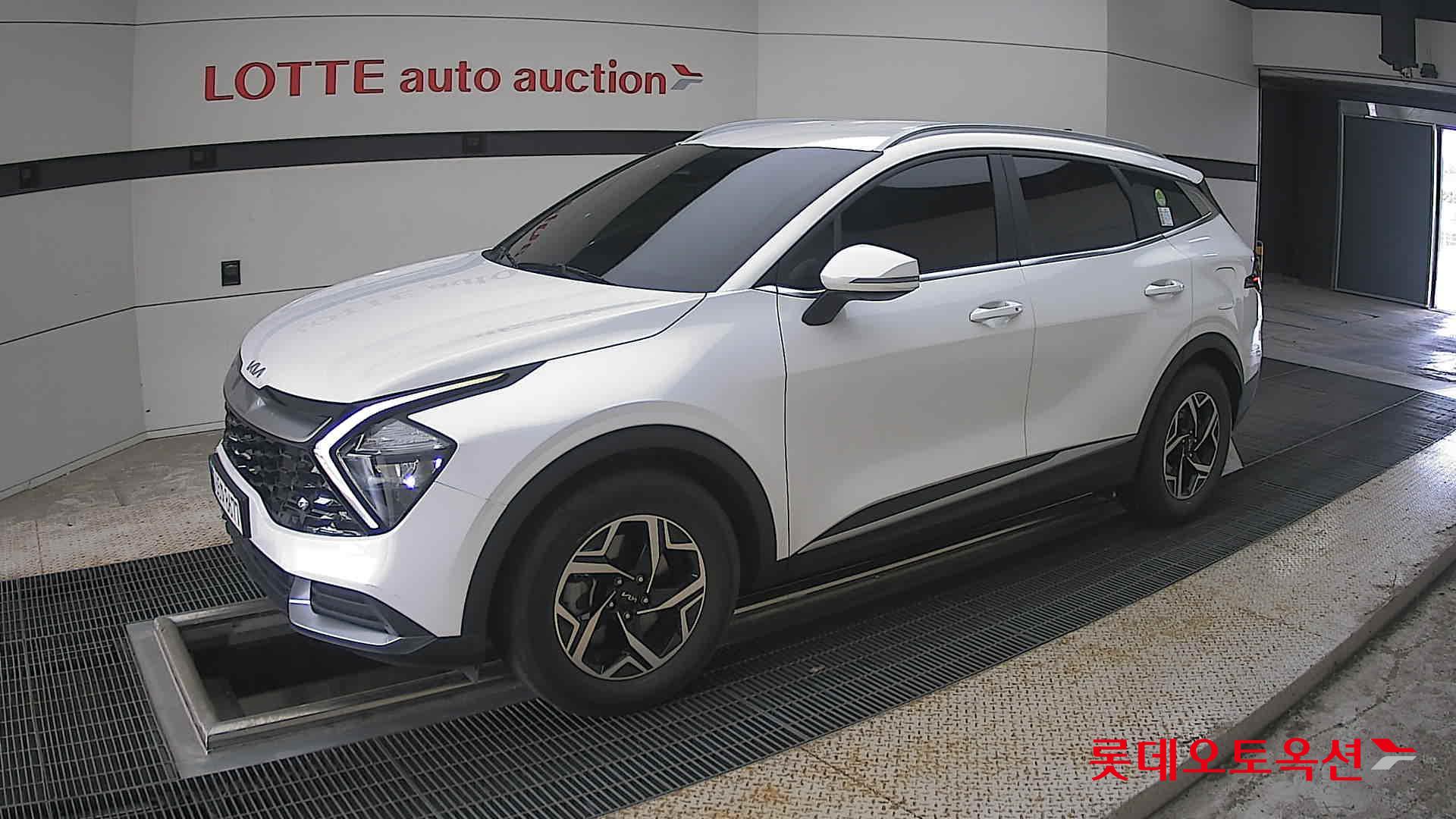 2022 - kia sportage