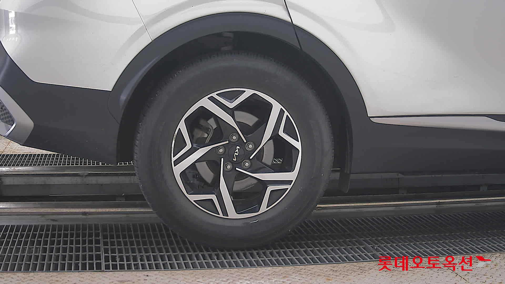 2022 - kia sportage