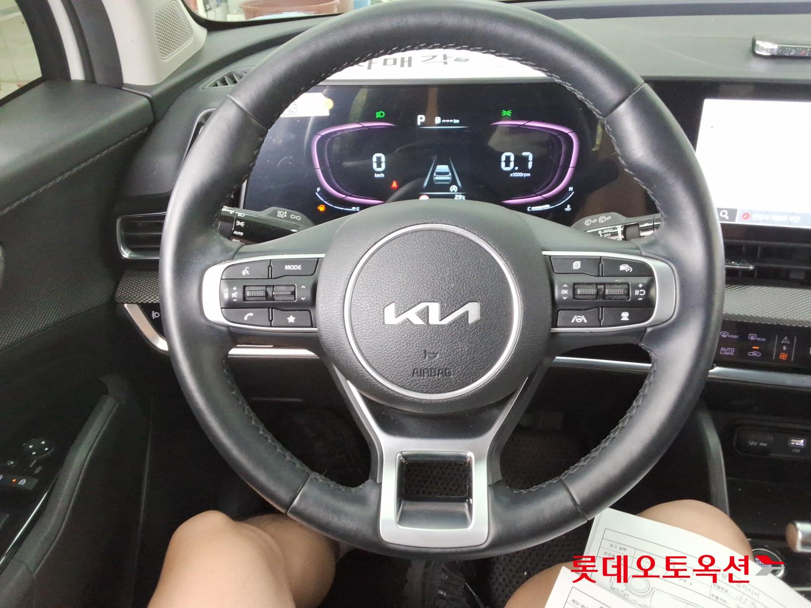 2022 - kia sportage
