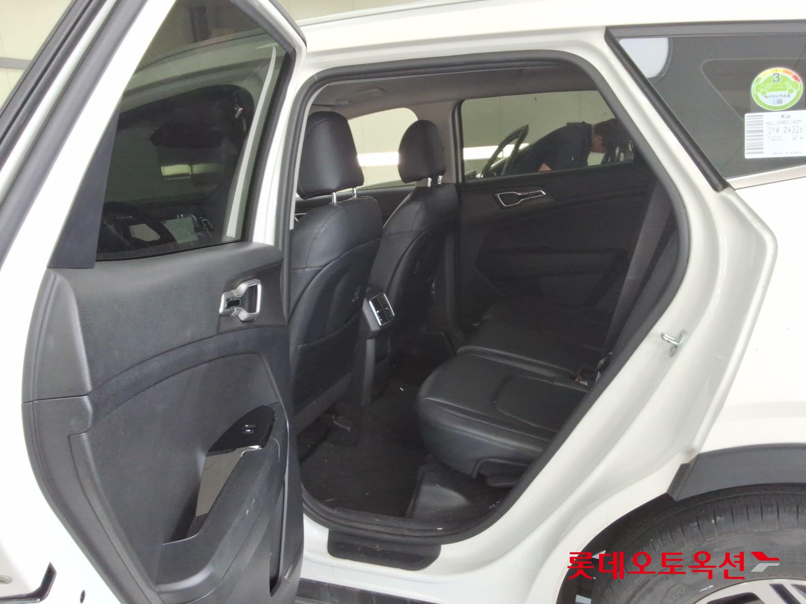 2022 - kia sportage