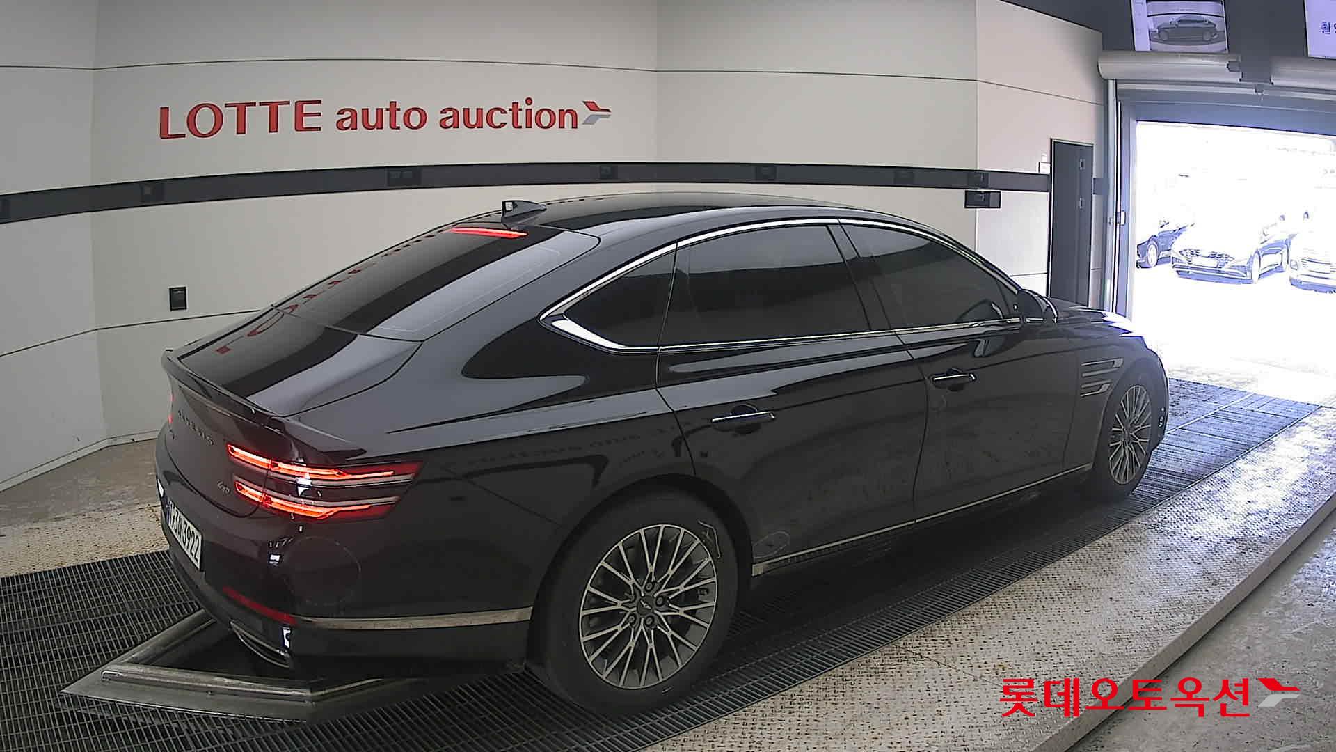 2022 - genesis g80
