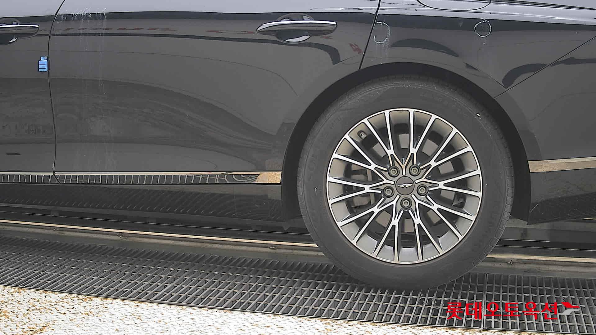 2022 - genesis g80