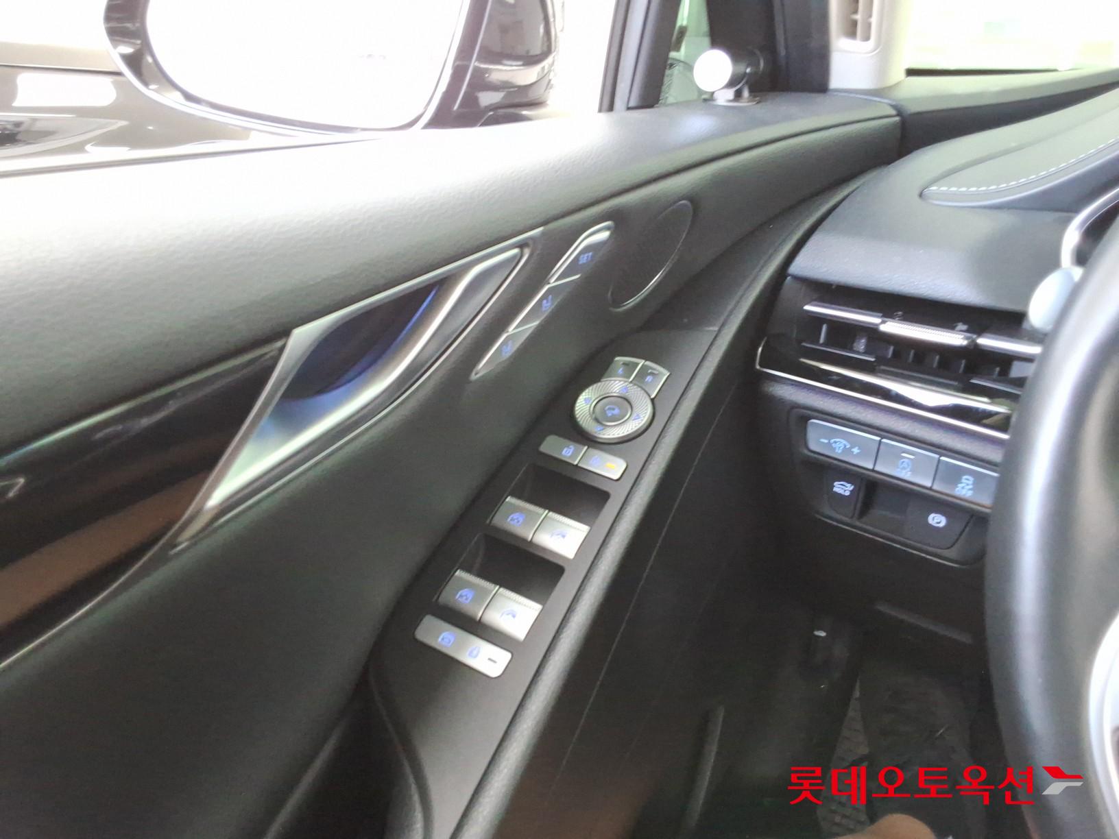 2022 - genesis g80