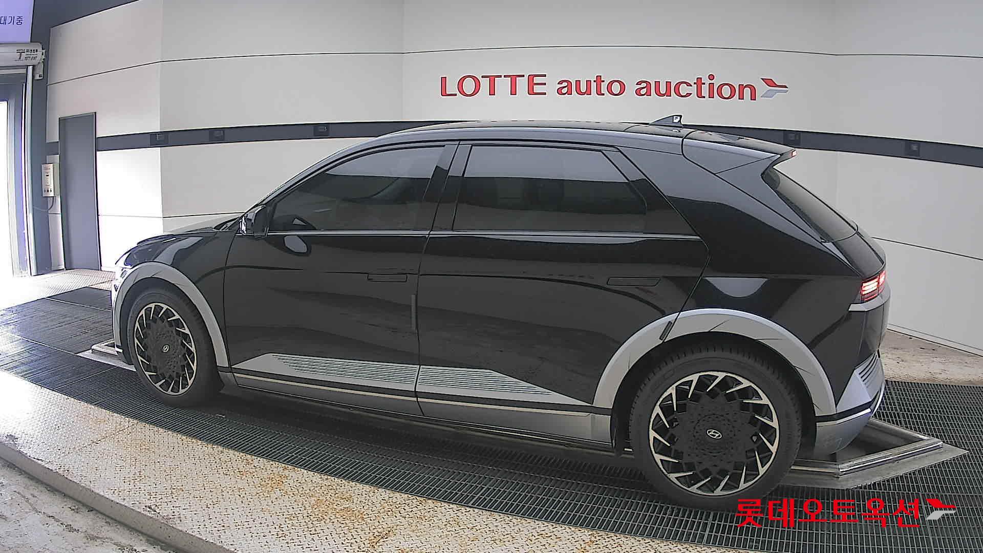 2022 - hyundai ioniq