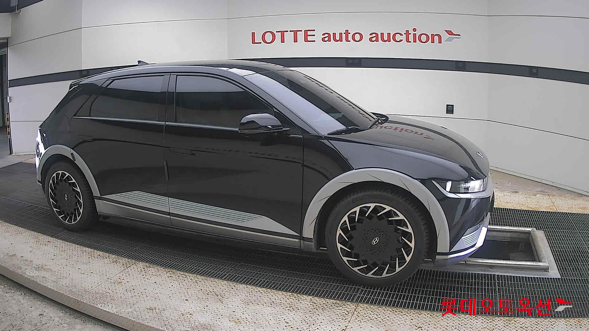 2022 - hyundai ioniq