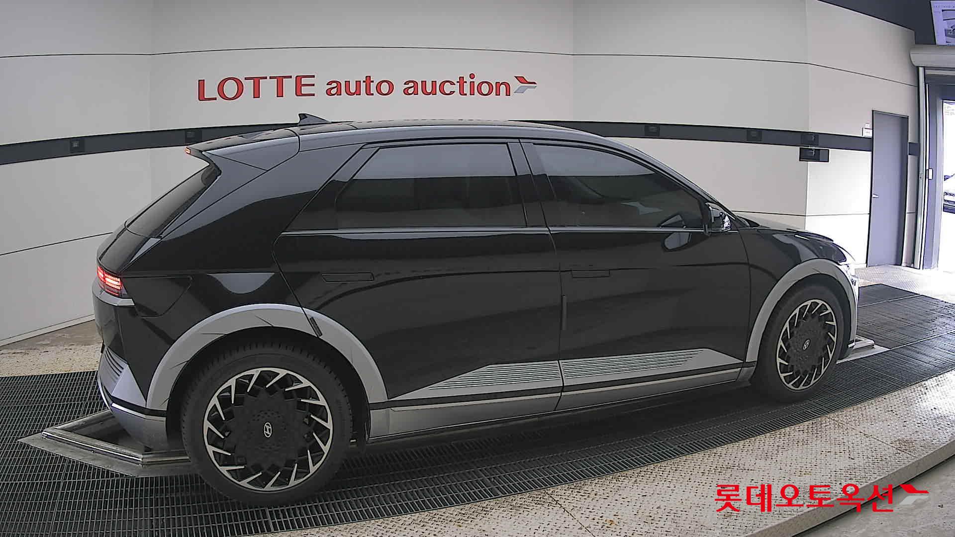 2022 - hyundai ioniq