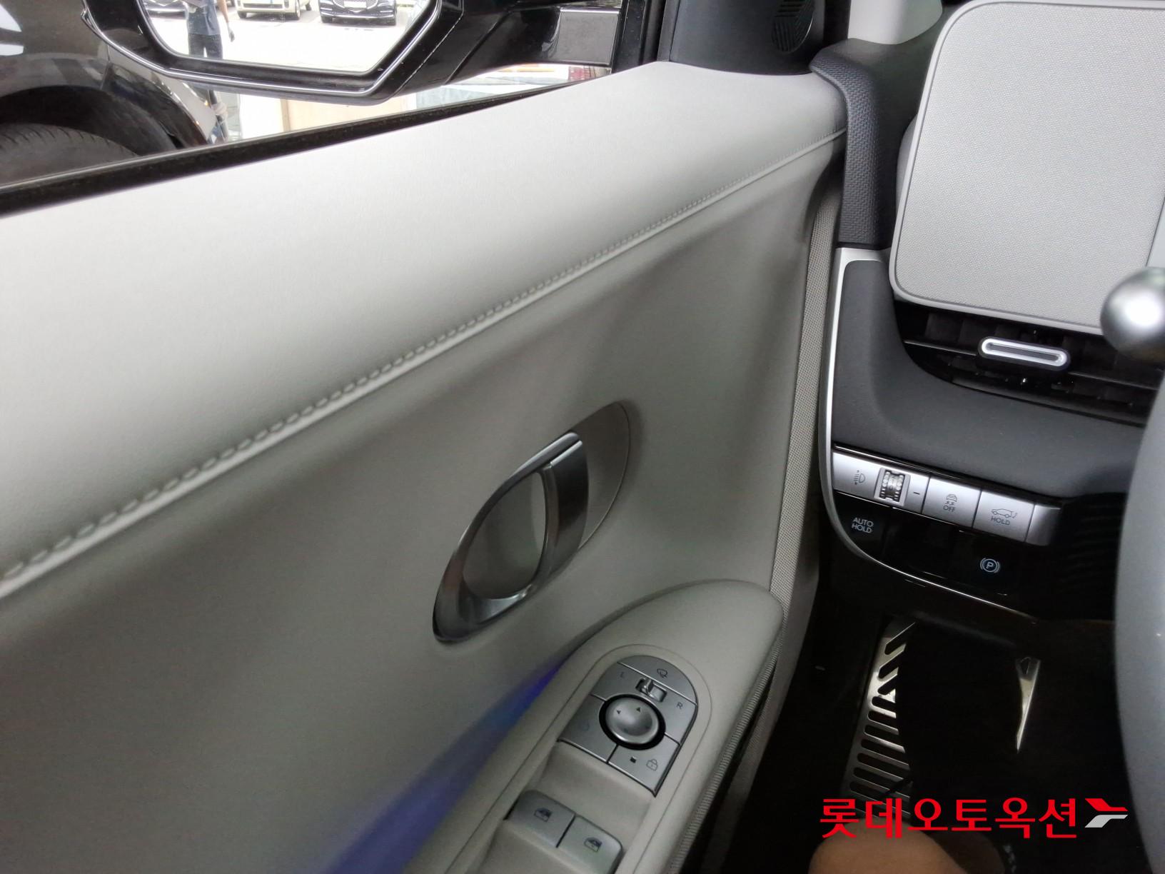 2022 - hyundai ioniq