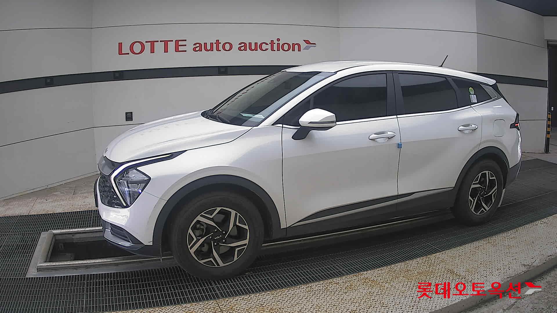 2022 - kia sportage