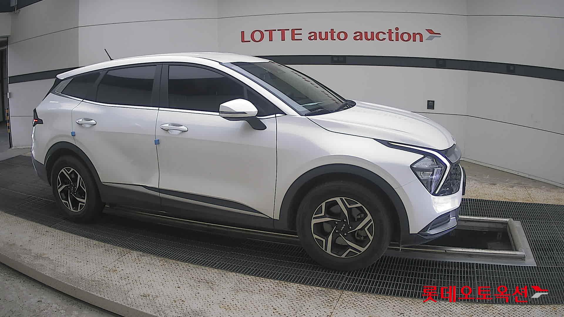 2022 - kia sportage