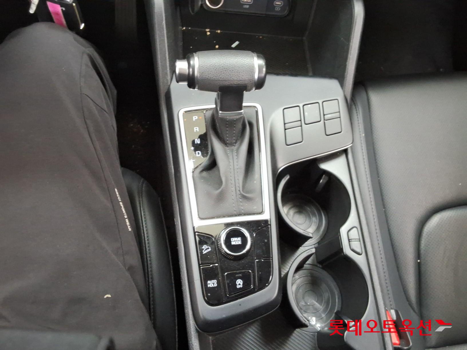 2022 - kia sportage