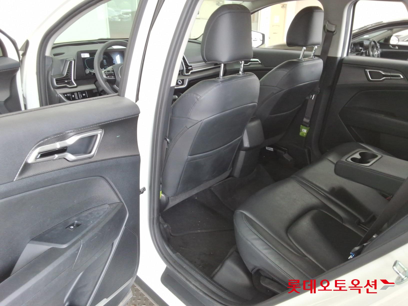 2022 - kia sportage
