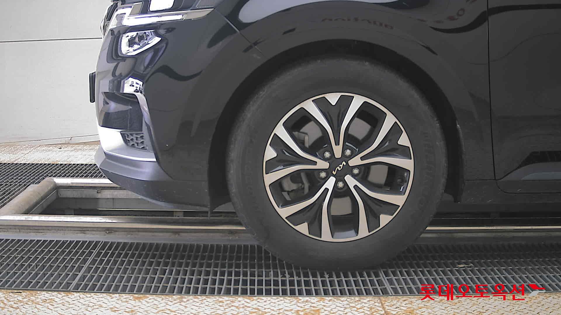 2022 - kia carnival