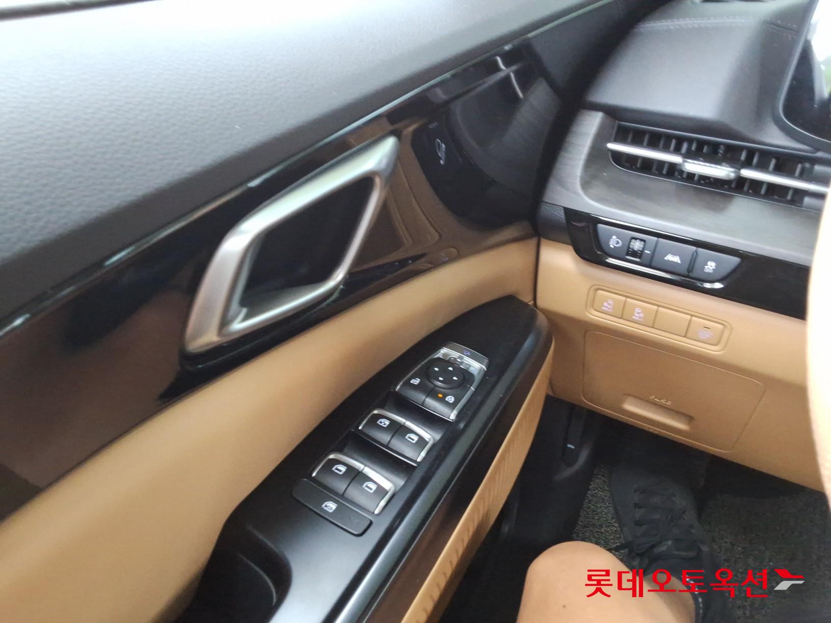 2022 - kia carnival